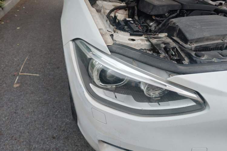 Used BMW 1 Series 2013 Facelifted 118i Leading Edition Right Front Headlight