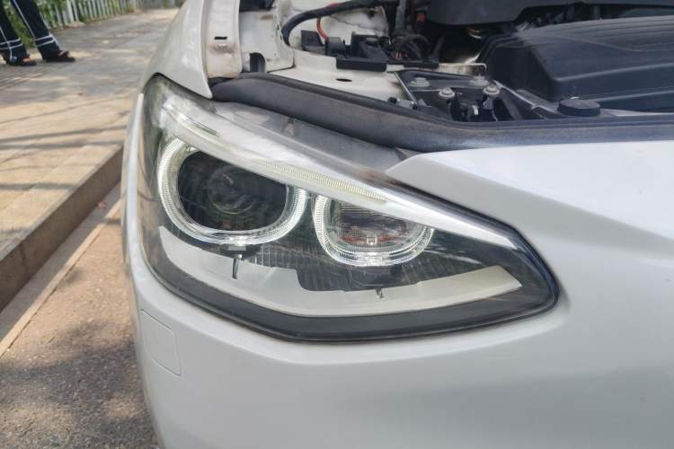 Used BMW 1 Series 2013 Facelifted 118i Leading Edition Right Front Headlight