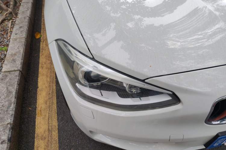 Used BMW 1 Series 2013 Facelifted 118i Leading Edition Right Front Headlight