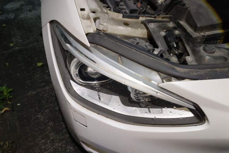 Used BMW 1 Series 2013 Facelifted 118i Leading Edition Right Front Headlight