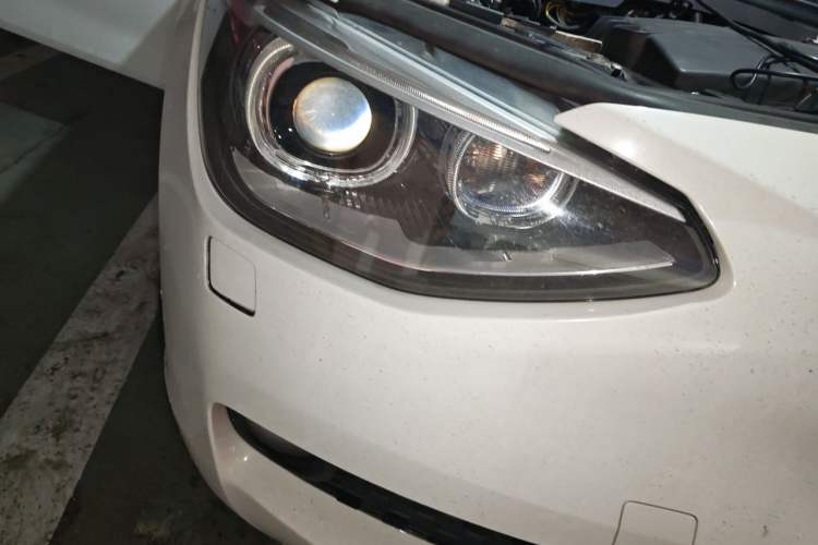 Used BMW 1 Series 2013 Facelifted 118i Leading Edition Right Front Headlight