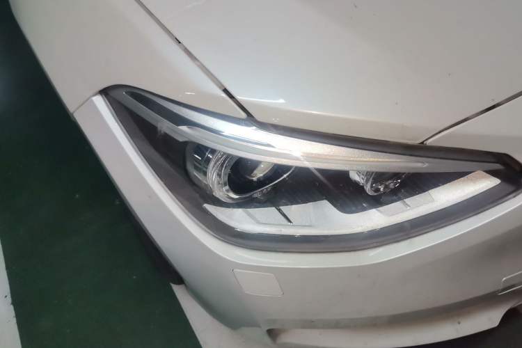 Used BMW 1 Series 2013 Facelifted 118i Leading Edition Right Front Headlight