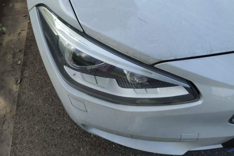 Used BMW 1 Series 2013 Facelifted 118i Leading Edition Right Front Headlight