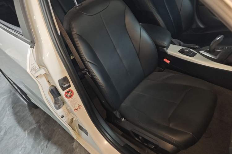 Used BMW 1 Series 2013 Facelifted 118i Leading Edition Right Front Seat