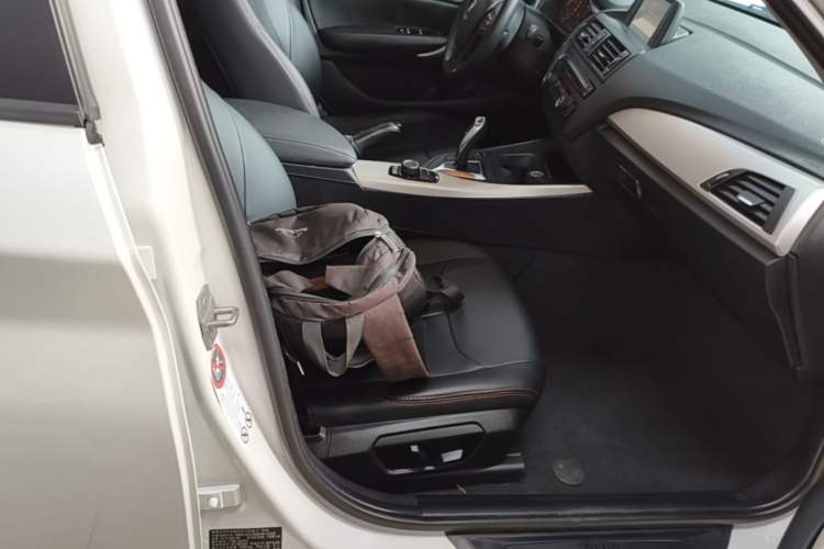 Used BMW 1 Series 2013 Facelifted 118i Leading Edition Right Front Seat
