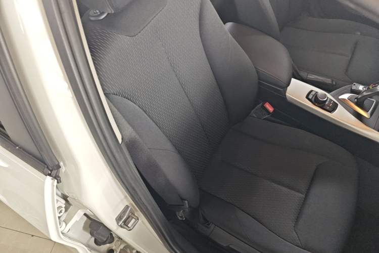 Used BMW 1 Series 2013 Facelifted 118i Leading Edition Right Front Seat