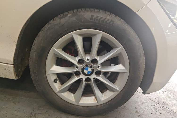 Used BMW 1 Series 2013 Revised 116i Leading Edition Right Front Wheel Hub