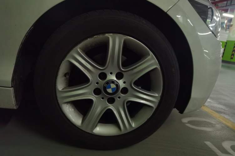 Used BMW 1 Series 2013 Revised 116i Leading Edition Right Front Wheel Hub
