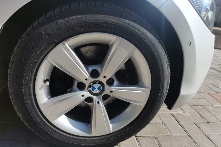 Used BMW 1 Series 2013 Revised 118i Sport Edition Right Front Wheel Hub