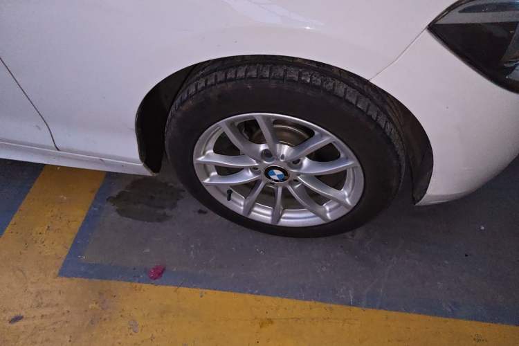 Used BMW 1 Series 2013 Facelifted 118i Leading Edition Right Front Wheel Hub