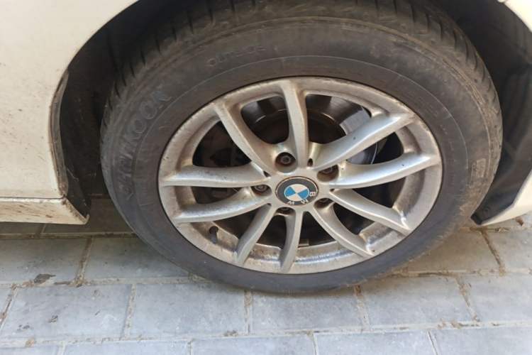 Used BMW 1 Series 2013 Facelifted 118i Leading Edition Right Front Wheel Hub