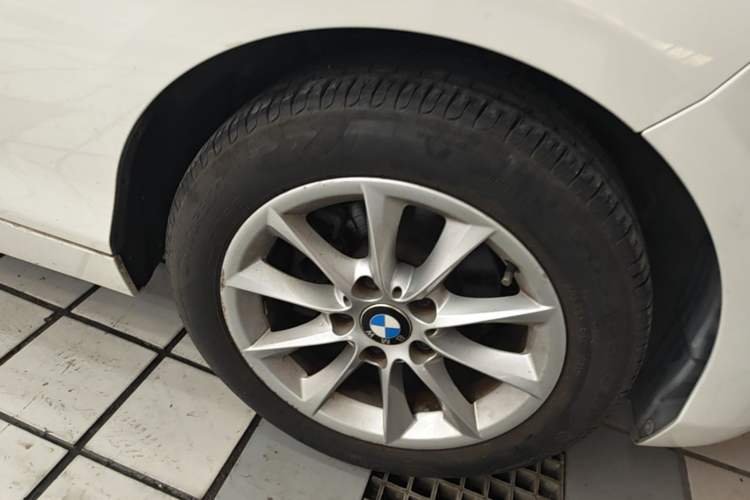 Used BMW 1 Series 2013 Revised 116i Urban Edition Right Front Wheel Hub