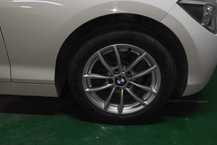 Used BMW 1 Series 2013 Facelifted 118i Leading Edition Right Front Wheel Hub