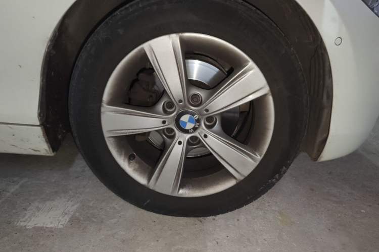 Used BMW 1 Series 2013 Revised 118i Sport Edition Right Front Wheel Hub