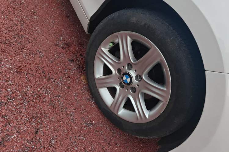 Used BMW 1 Series 2013 Revised 116i Leading Edition Right Front Wheel Hub