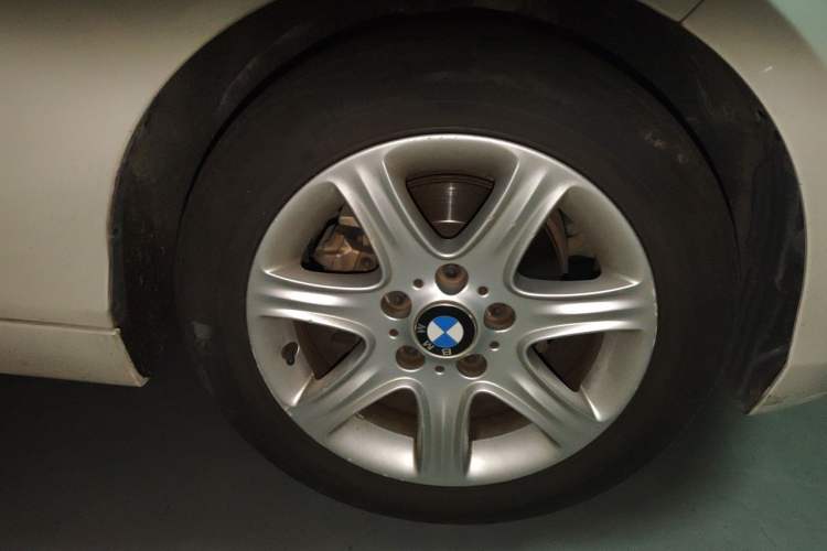 Used BMW 1 Series 2013 Revised 116i Leading Edition Right Front Wheel Hub