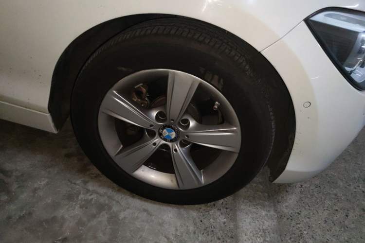 Used BMW 1 Series 2013 Revised 118i Sport Edition Right Front Wheel Hub