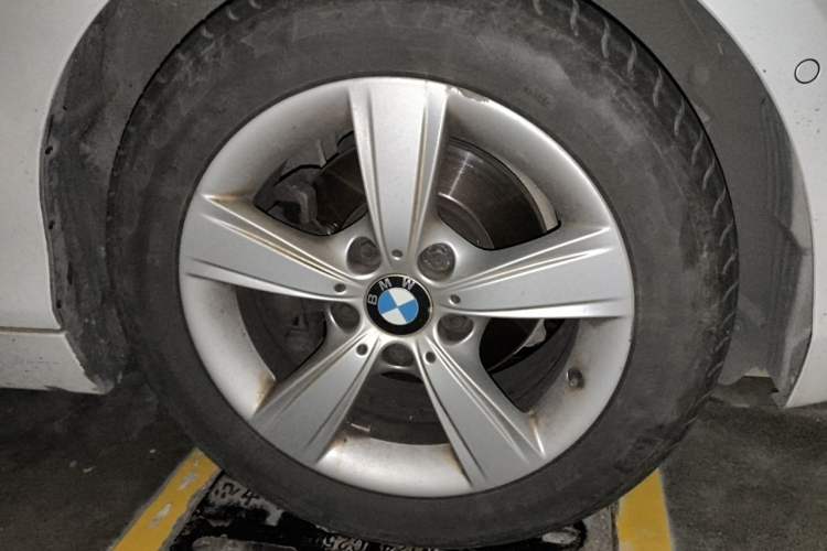 Used BMW 1 Series 2013 Revised 118i Sport Edition Right Front Wheel Hub
