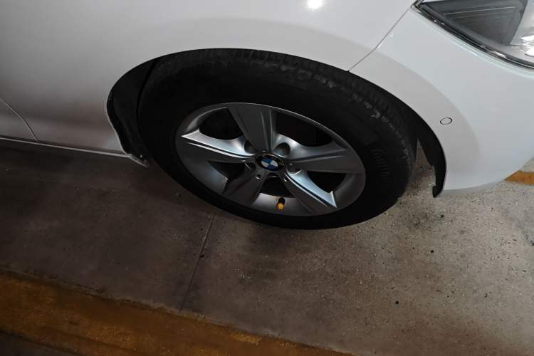 Used BMW 1 Series 2013 Revised 118i Sport Edition Right Front Wheel Hub