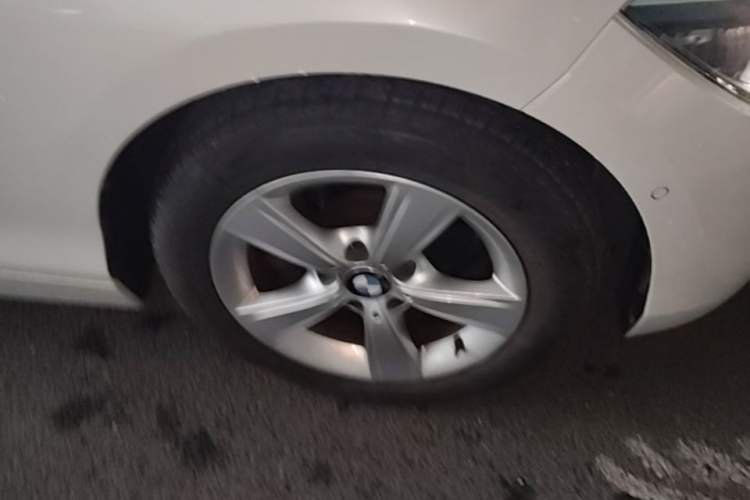 Used BMW 1 Series 2013 Revised 118i Sport Edition Right Front Wheel Hub