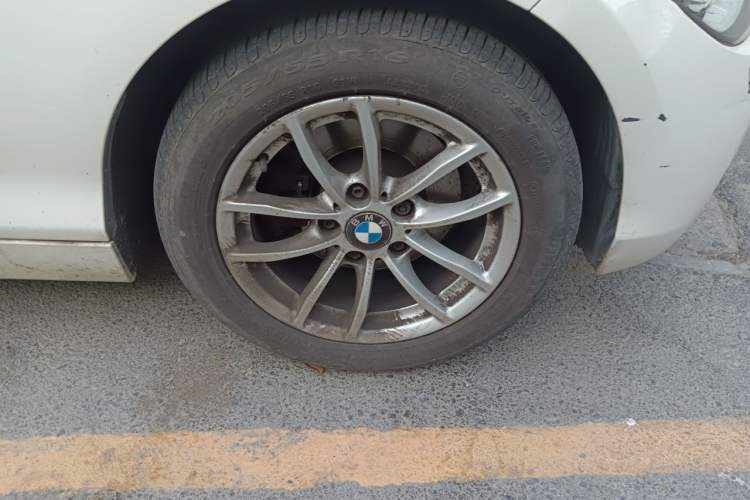 Used BMW 1 Series 2013 Facelifted 118i Leading Edition Right Front Wheel Hub