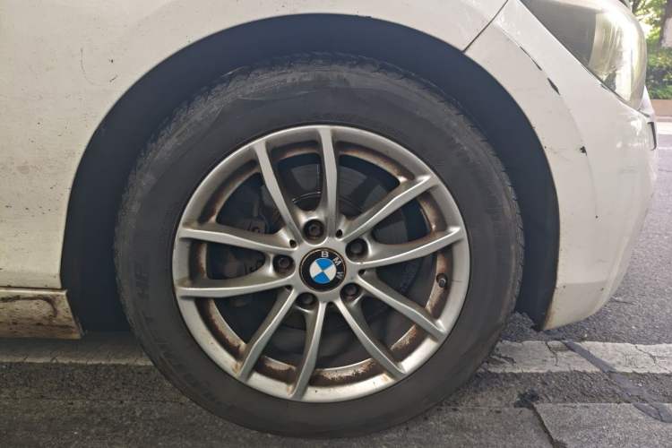 Used BMW 1 Series 2013 Facelifted 118i Leading Edition Right Front Wheel Hub