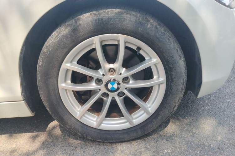 Used BMW 1 Series 2013 Facelifted 118i Leading Edition Right Front Wheel Hub