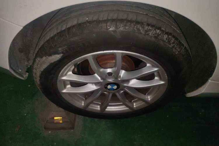 Used BMW 1 Series 2013 Facelifted 118i Leading Edition Right Front Wheel Hub