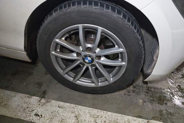 Used BMW 1 Series 2013 Facelifted 118i Leading Edition Right Front Wheel Hub
