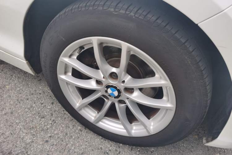 Used BMW 1 Series 2013 Facelifted 118i Leading Edition Right Front Wheel Hub