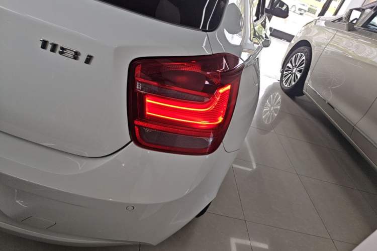 Used BMW 1 Series 2013 Facelifted 118i Leading Edition Right Rear Taillight