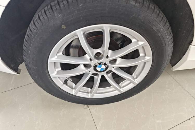 Used BMW 1 Series 2013 Facelifted 118i Leading Edition Right Rear Wheel Hub