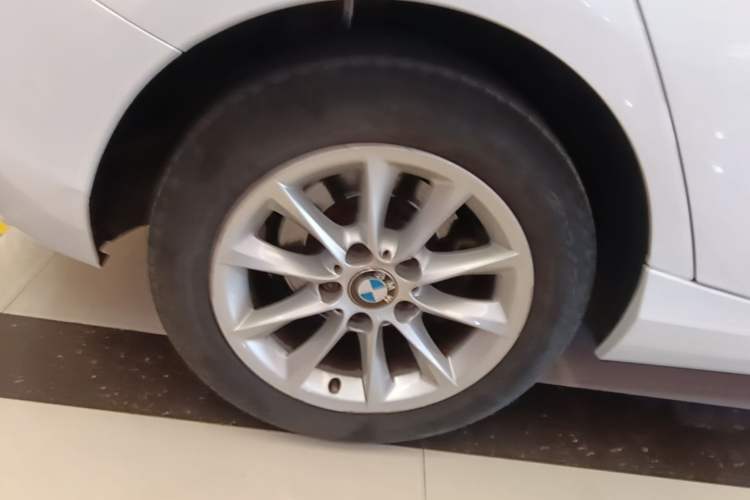 Used BMW 1 Series 2013 Revised 116i Urban Edition Right Rear Wheel Hub