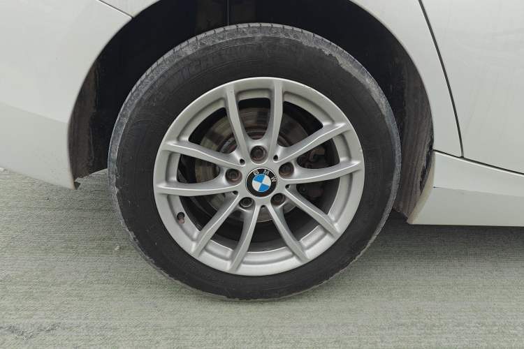 Used BMW 1 Series 2013 Facelifted 118i Leading Edition Right Rear Wheel Hub