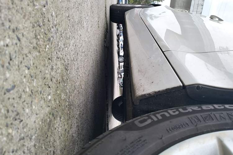 Used BMW 1 Series 2013 Revised 118i Sport Edition Right Side Sill