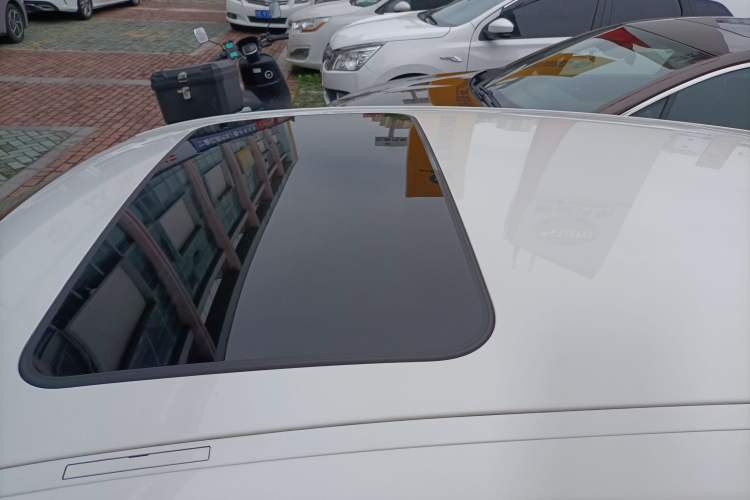 Used BMW 1 Series 2013 Facelifted 118i Leading Edition Roof