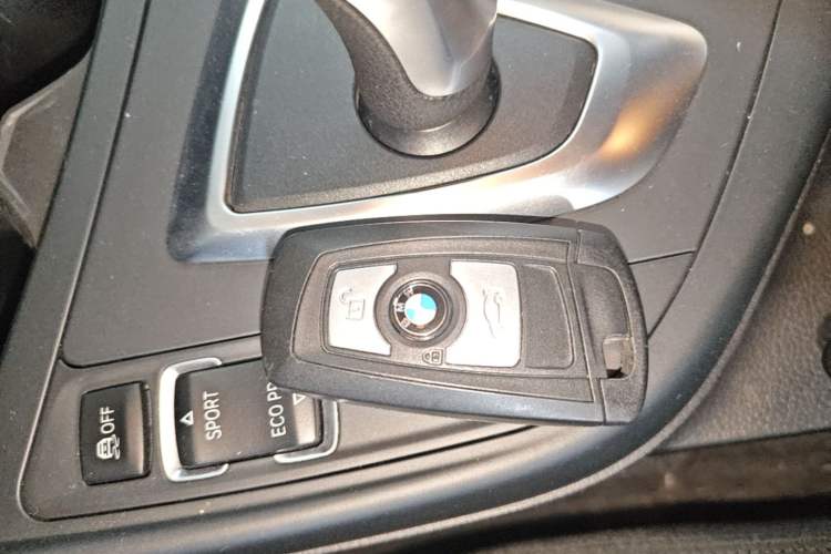 Used BMW 1 Series 2013 Facelifted 118i Leading Edition Vehicle Key
