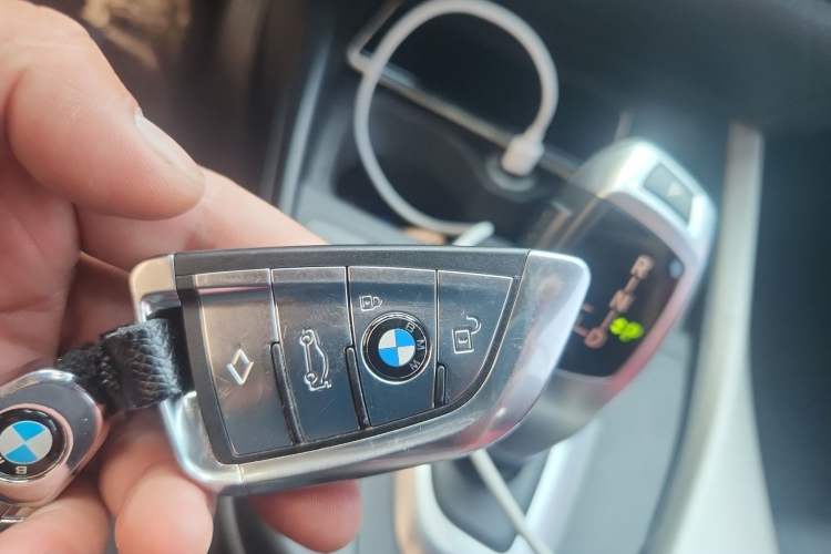 Used BMW 1 Series 2013 Facelifted 118i Leading Edition Vehicle Key