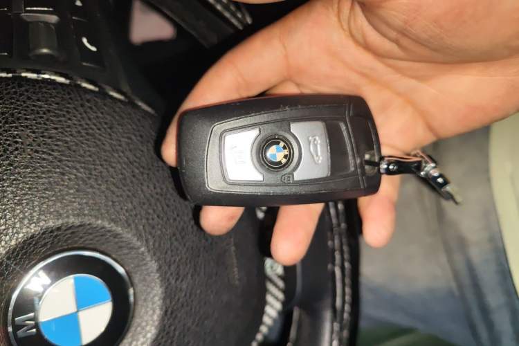 Used BMW 1 Series 2013 Facelifted 118i Leading Edition Vehicle Key