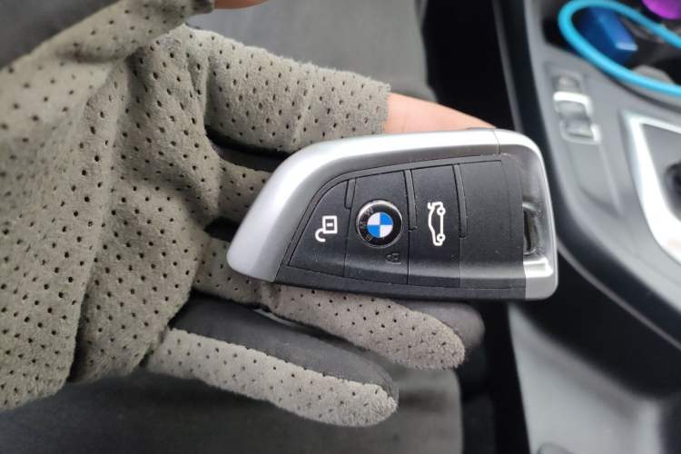 Used BMW 1 Series 2013 Facelifted 118i Leading Edition Vehicle Key