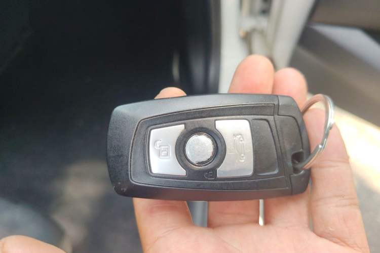 Used BMW 1 Series 2013 Facelifted 118i Leading Edition Vehicle Key