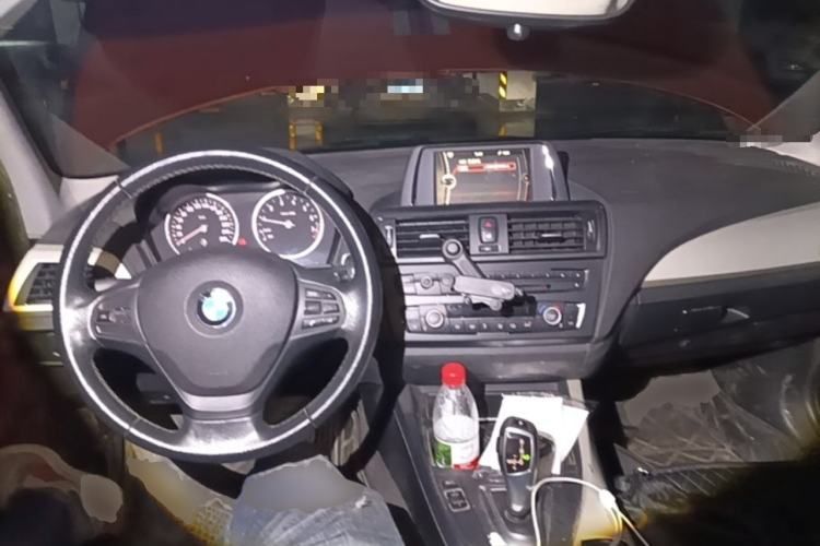 Used BMW 1 Series 2013 Facelifted 118i Leading Edition Center Console