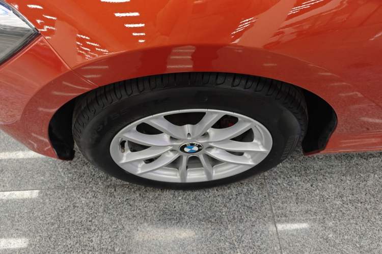 Used BMW 1 Series 2013 Facelifted 118i Leading Edition Exterior 6