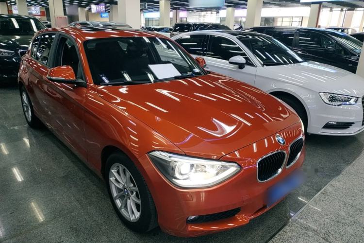 Used BMW 1 Series 2013 Facelifted 118i Leading Edition Front Right 45 Deg