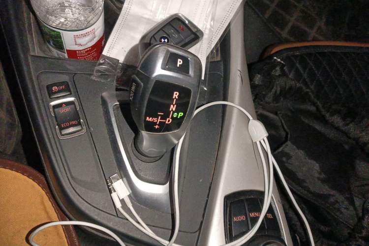 Used BMW 1 Series 2013 Facelifted 118i Leading Edition Gear Lever