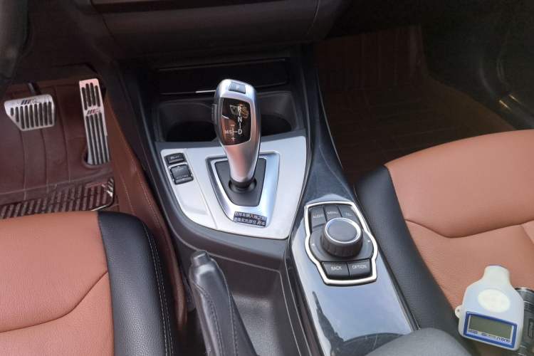 Used BMW 1 Series 2013 Revised 116i Urban Edition Gear Lever