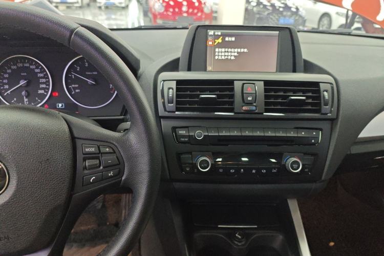 Used BMW 1 Series 2013 Facelifted 118i Leading Edition Interior 2