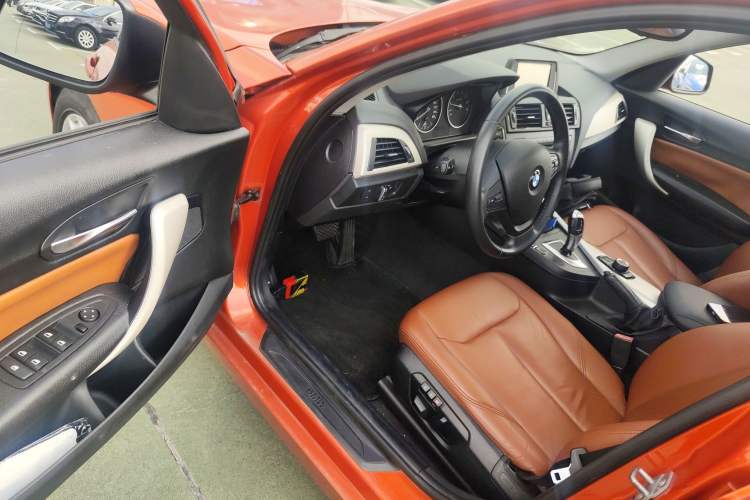 Used BMW 1 Series 2013 Facelifted 118i Leading Edition Interior 3