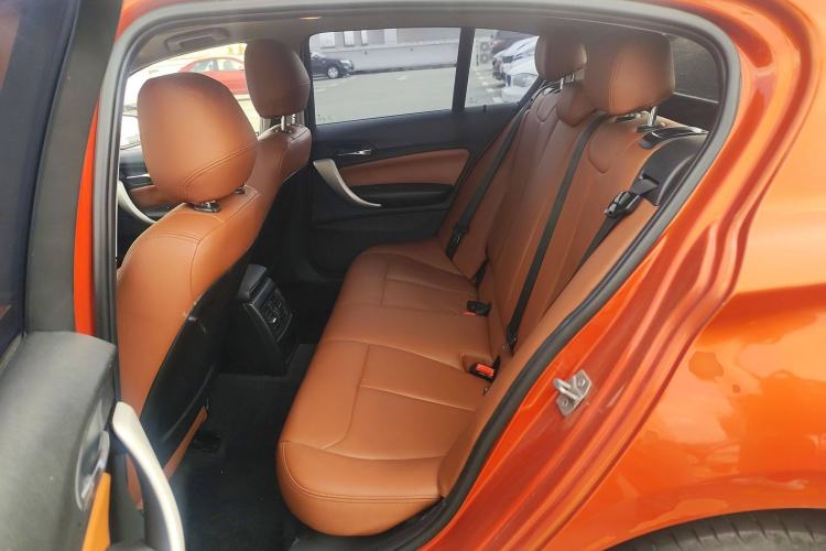 Used BMW 1 Series 2013 Facelifted 118i Leading Edition Interior 4