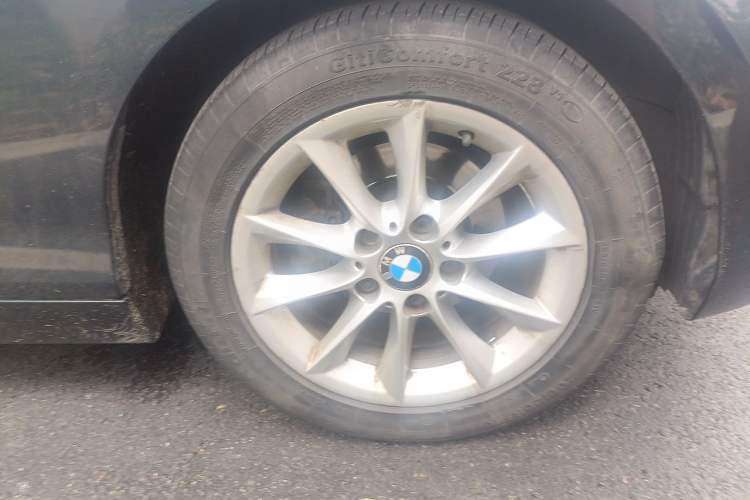 Used BMW 1 Series  Right Front Wheel Hub